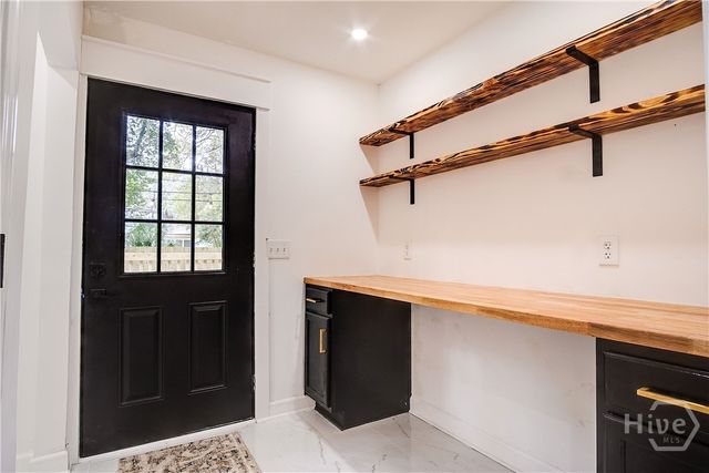 9 Oleander Avenue, Savannah, GA 31401