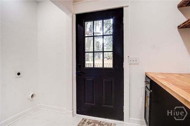 9 Oleander Avenue, Savannah, GA 31401
