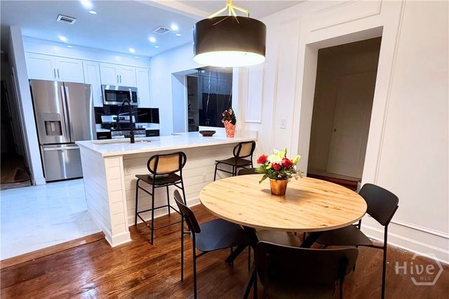 9 Oleander Avenue, Savannah, GA 31401