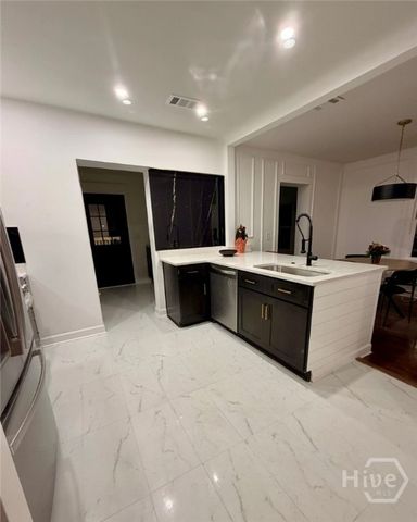 9 Oleander Avenue, Savannah, GA 31401