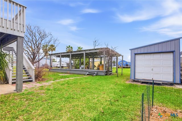 115 W Adams Street, Port O'connor, TX 77982