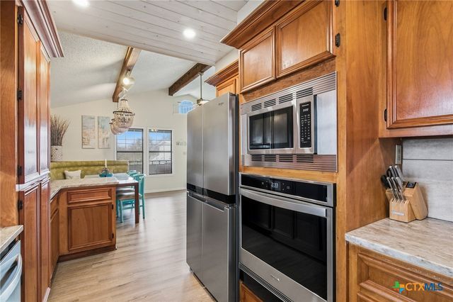 115 W Adams Street, Port O'connor, TX 77982