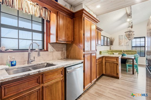 115 W Adams Street, Port O'connor, TX 77982