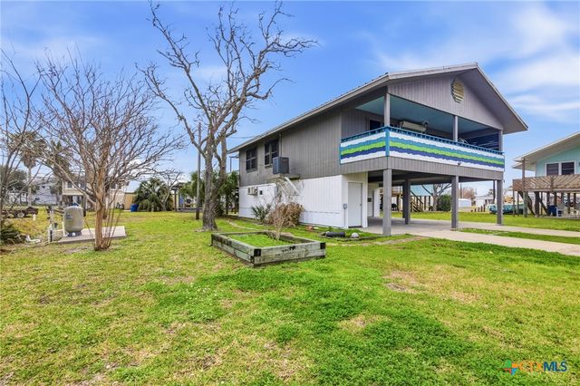 115 W Adams Street, Port O'connor, TX 77982