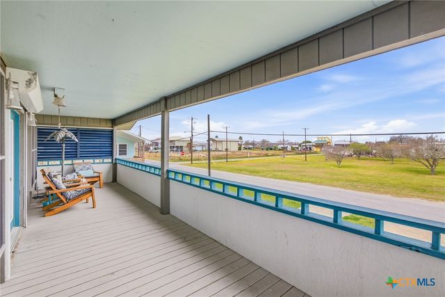 115 W Adams Street, Port O'connor, TX 77982