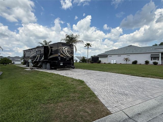 1030 RALLY DRIVE, Polk City, FL 33868