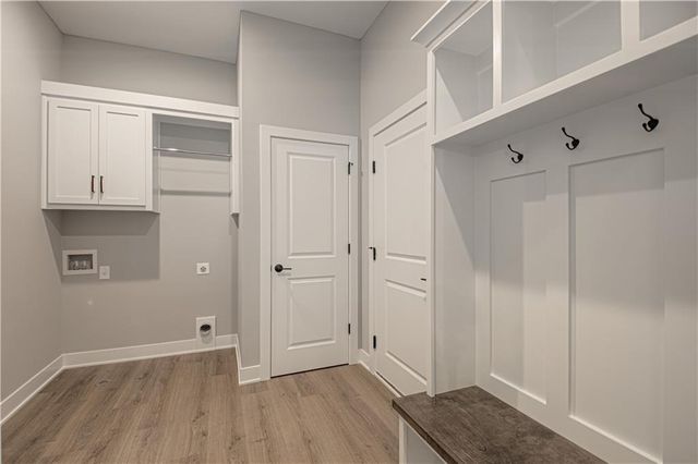 4624 SW Robinson Drive, Lee's Summit, MO 64083