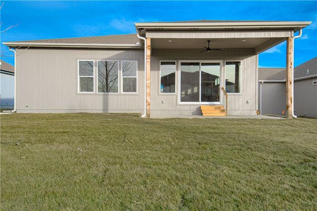 4624 SW Robinson Drive, Lee's Summit, MO 64083