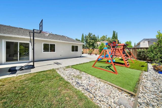 1255 Briarberry Court, San Jose, CA 95131