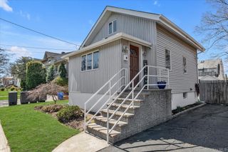 491 Oakland Avenue, Cedarhurst, NY 11516