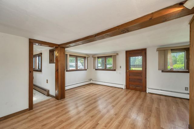 13 Elm Street, Epping, NH 03042