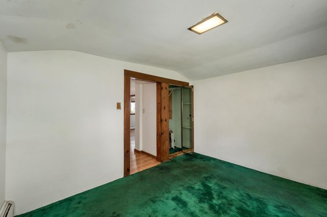 13 Elm Street, Epping, NH 03042