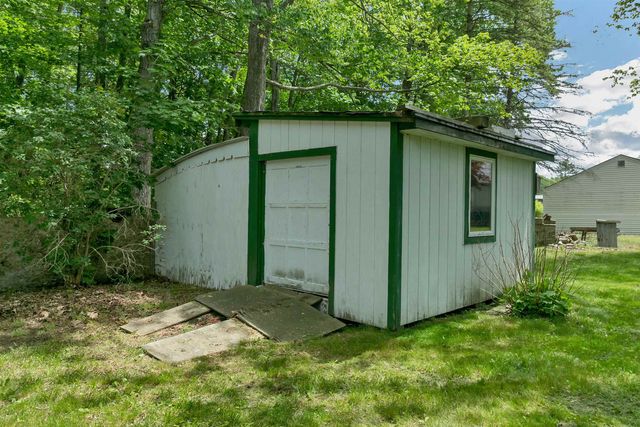 13 Elm Street, Epping, NH 03042