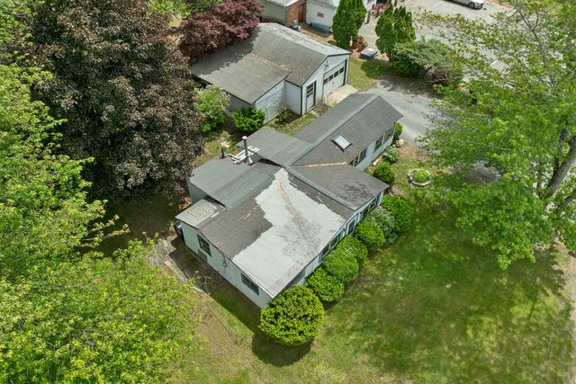 13 Elm Street, Epping, NH 03042