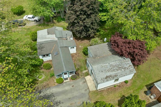 13 Elm Street, Epping, NH 03042