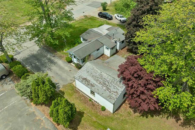 13 Elm Street, Epping, NH 03042