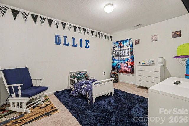9424 Quilting Bee Lane, Charlotte, NC 28216
