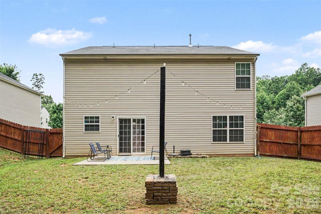 9424 Quilting Bee Lane, Charlotte, NC 28216