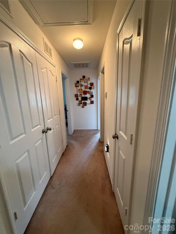 9424 Quilting Bee Lane, Charlotte, NC 28216