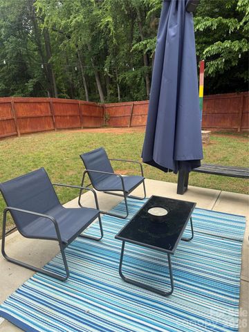 9424 Quilting Bee Lane, Charlotte, NC 28216