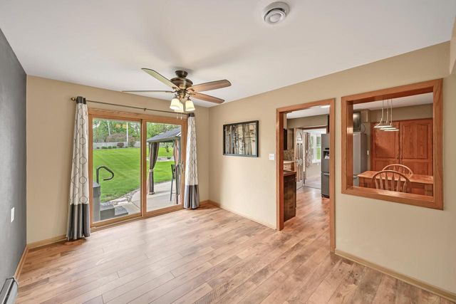 N51W16225 Fair Oak PARKWAY, Menomonee Falls, WI 53051