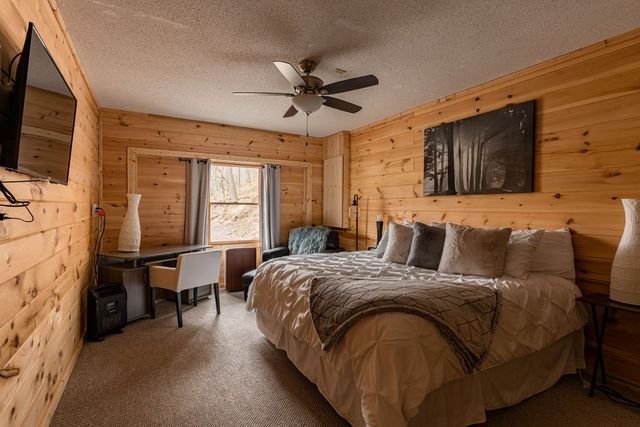 119 Rhododenron, Topton, NC 28781