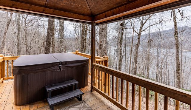 119 Rhododenron, Topton, NC 28781