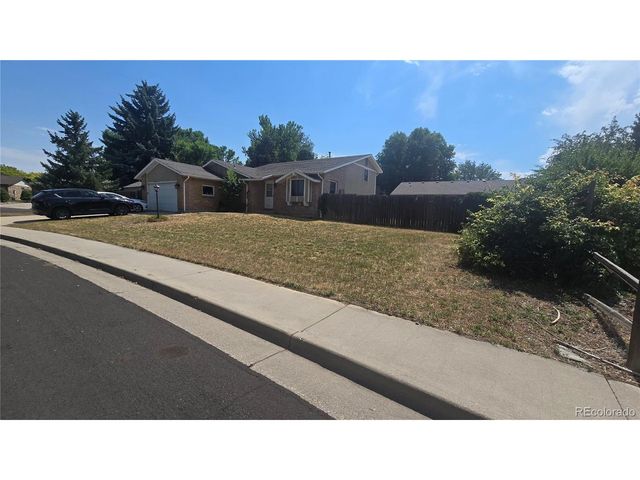2229 Bismarck Ct, Loveland, CO 80538