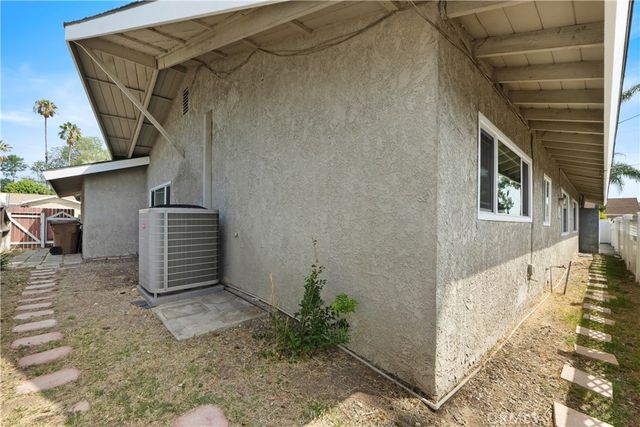 1612 W Brookdale Place, Fullerton, CA 92833