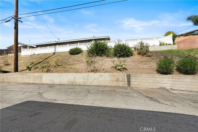 1612 W Brookdale Place, Fullerton, CA 92833