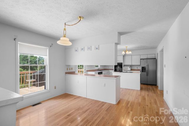 28 Song Bird Lane, Weaverville, NC 28787