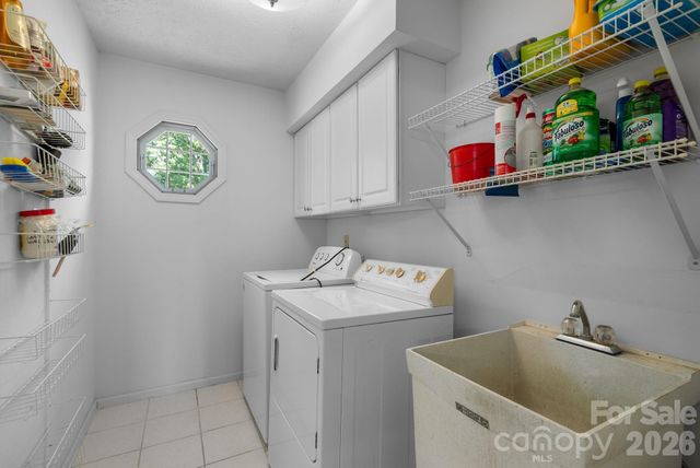 28 Song Bird Lane, Weaverville, NC 28787