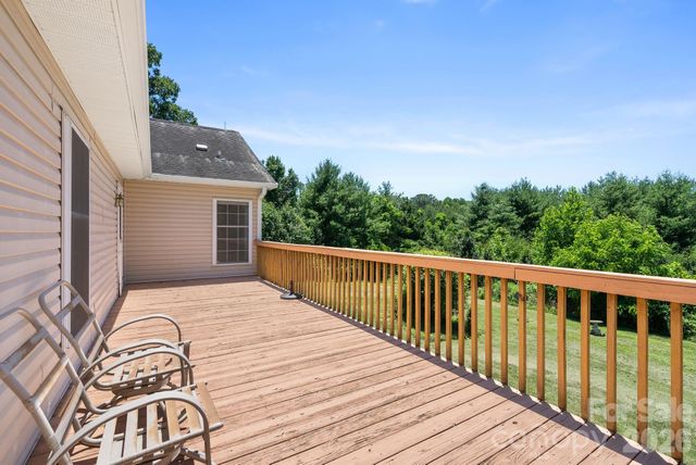 28 Song Bird Lane, Weaverville, NC 28787
