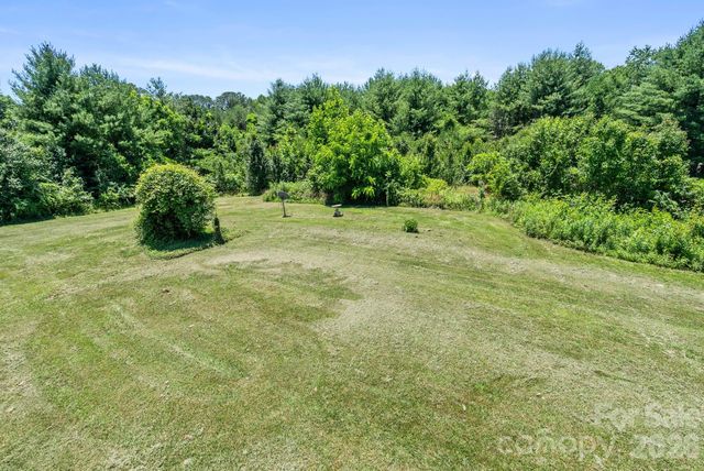28 Song Bird Lane, Weaverville, NC 28787