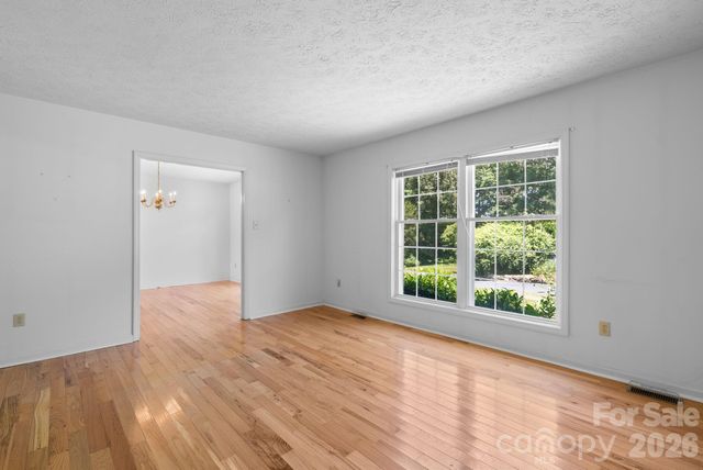 28 Song Bird Lane, Weaverville, NC 28787