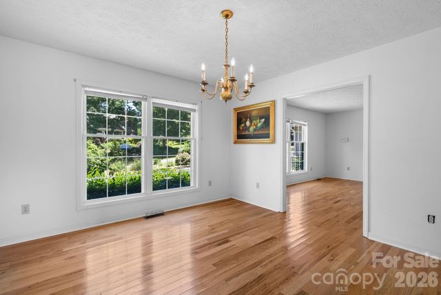 28 Song Bird Lane, Weaverville, NC 28787