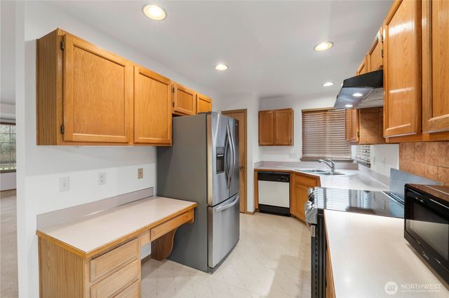 305 Browns Point Boulevard NE, Tacoma, WA 98422