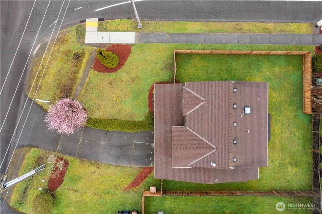 305 Browns Point Boulevard NE, Tacoma, WA 98422