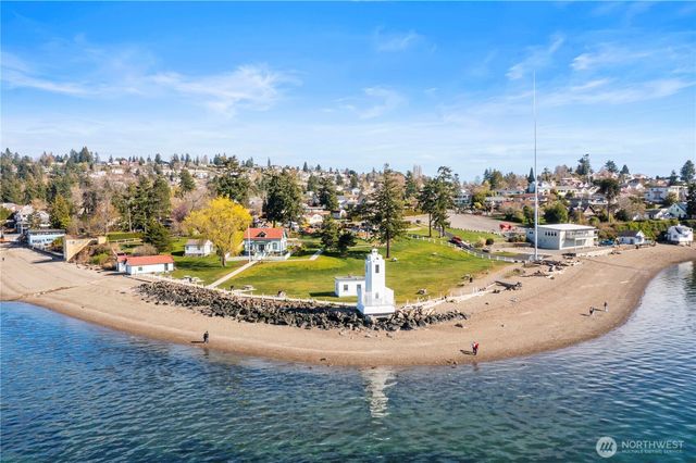 305 Browns Point Boulevard NE, Tacoma, WA 98422
