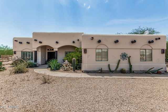 2319 E CAVALRY Road, New River, AZ 85087
