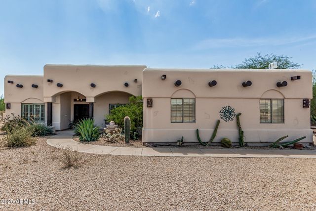 2319 E CAVALRY Road, New River, AZ 85087