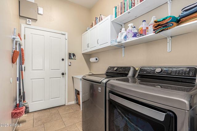 2319 E CAVALRY Road, New River, AZ 85087