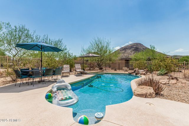 2319 E CAVALRY Road, New River, AZ 85087