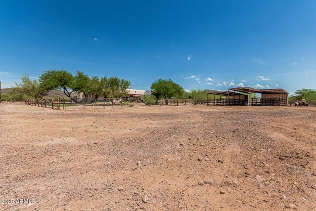 2319 E CAVALRY Road, New River, AZ 85087
