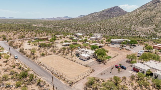 2319 E CAVALRY Road, New River, AZ 85087