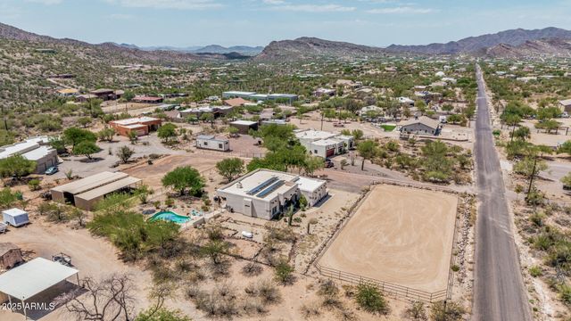 2319 E CAVALRY Road, New River, AZ 85087