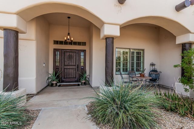 2319 E CAVALRY Road, New River, AZ 85087