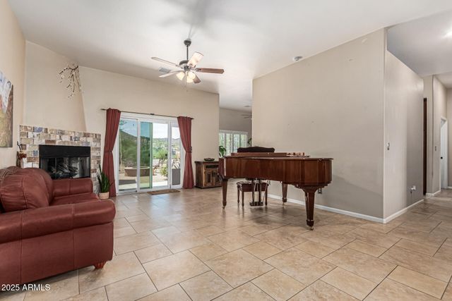 2319 E CAVALRY Road, New River, AZ 85087