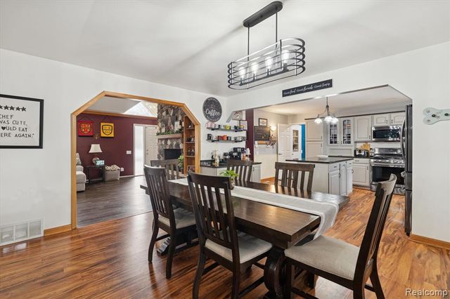 8474 Wesley Drive, Flushing, MI 48433