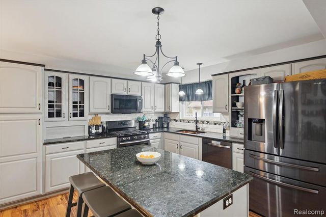 8474 Wesley Drive, Flushing, MI 48433